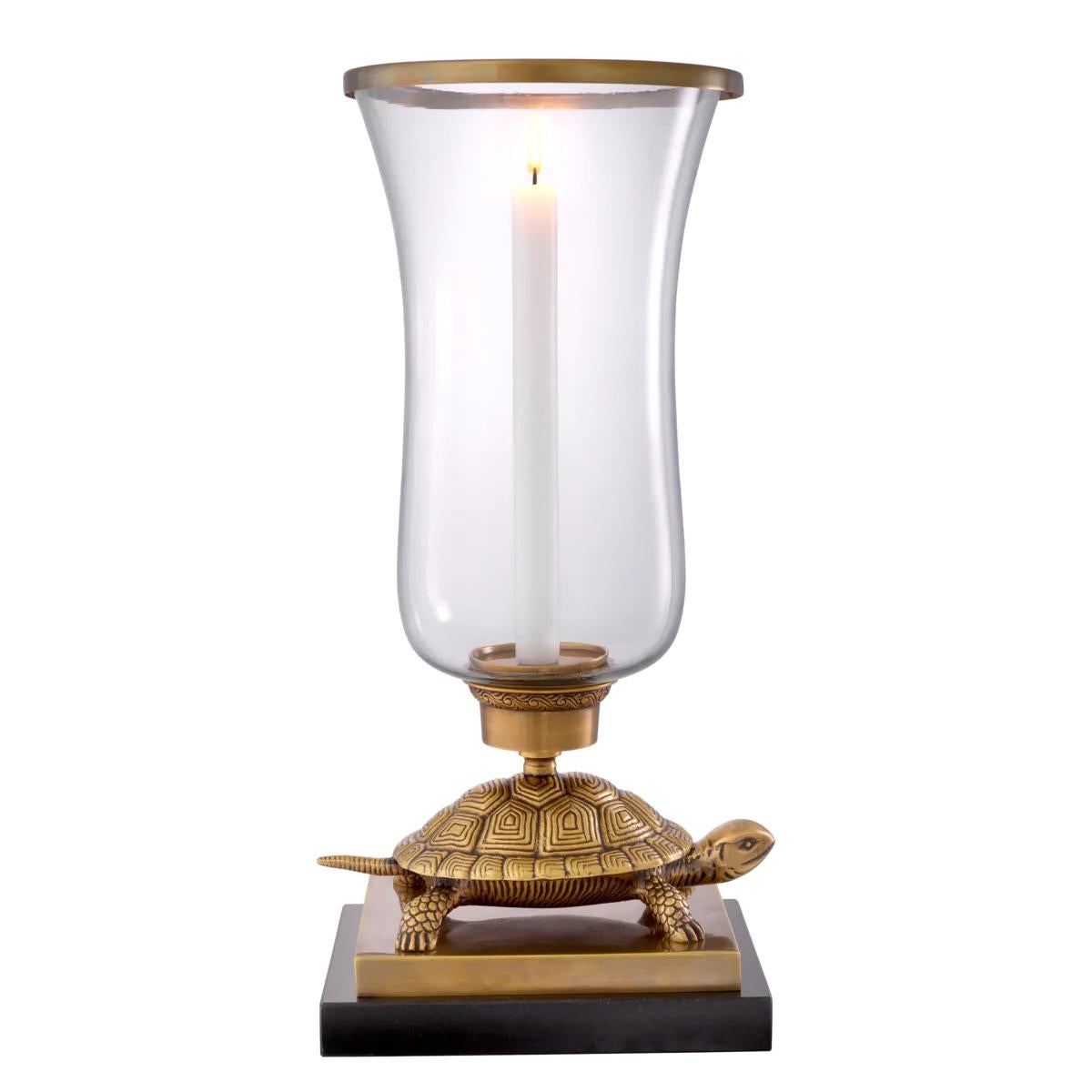 Tealight Holders Turtle Brass with solid brass
details in vintage finish and with clear glass. 
Candles not included.