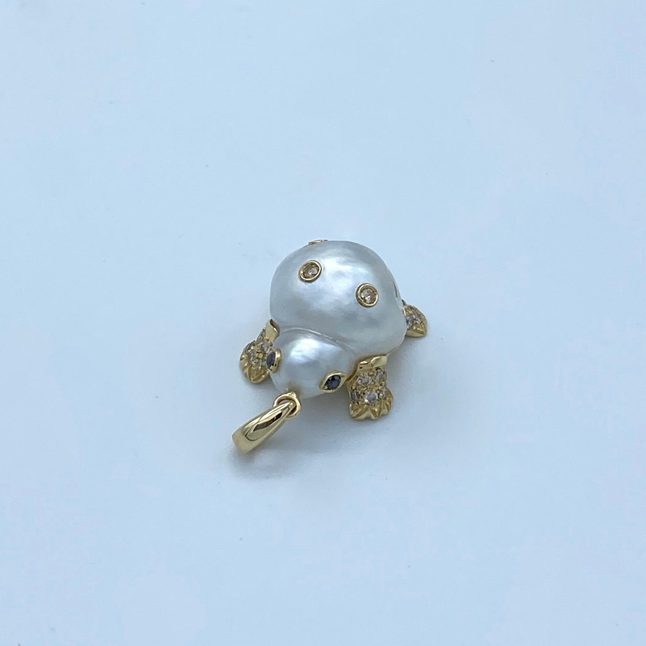 Schildkröte braun schwarzer Diamant 18 Karat australische Perle Gold Anhänger/Halskette  im Zustand „Neu“ im Angebot in Bussolengo, Verona