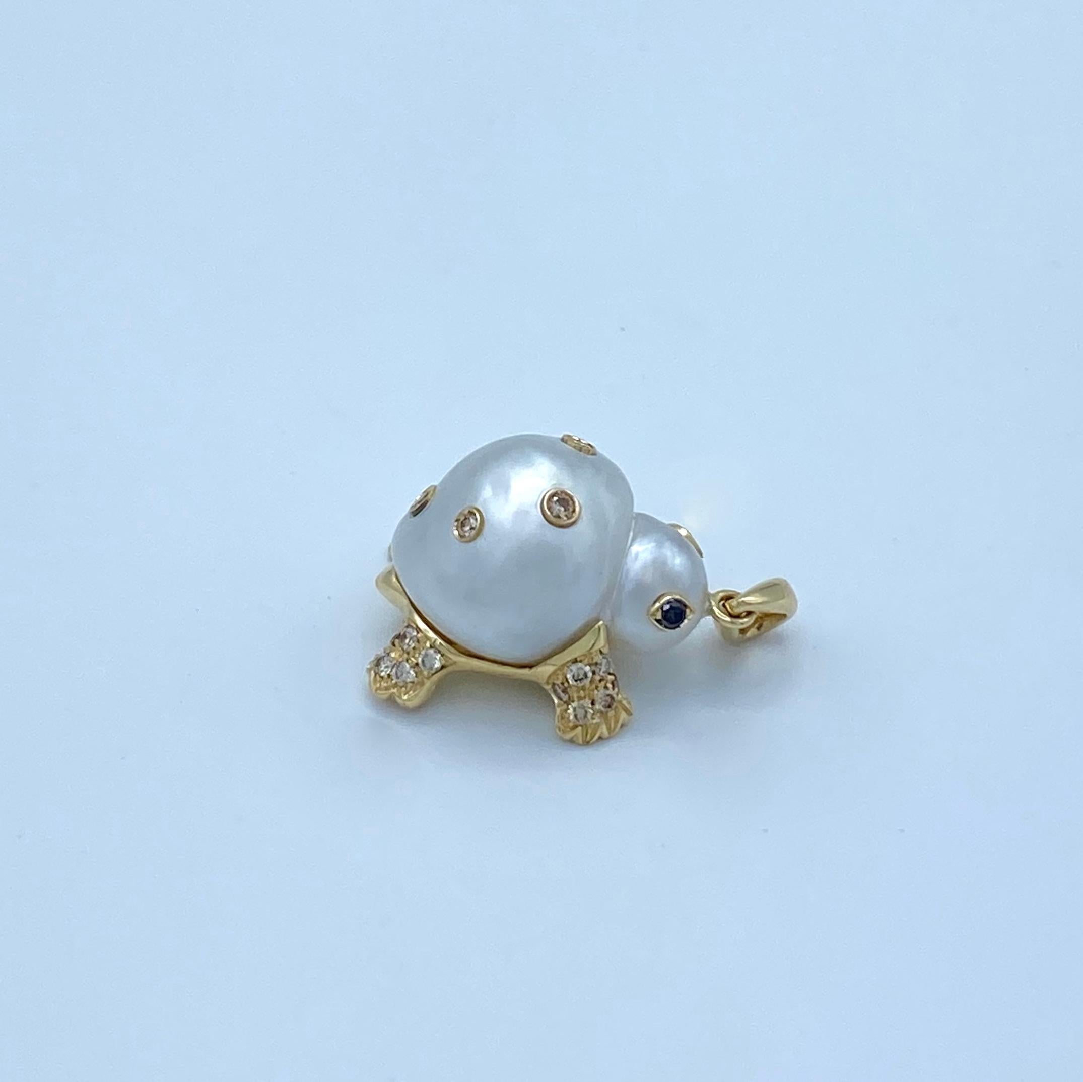 Turtle Brown Black Diamond 18 Karat Australian Pearl Gold Pendant/Necklace  In New Condition For Sale In Bussolengo, Verona