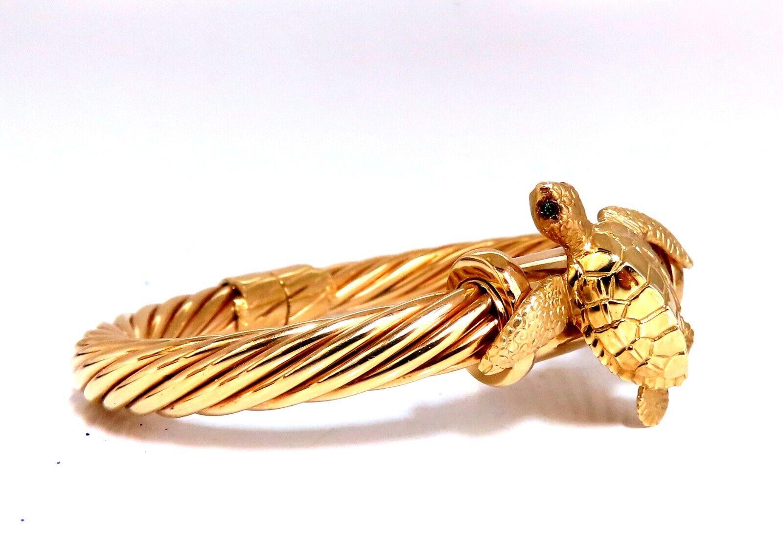 Turtle Candy Cane Twist Bangle 14kt In New Condition For Sale In New York, NY