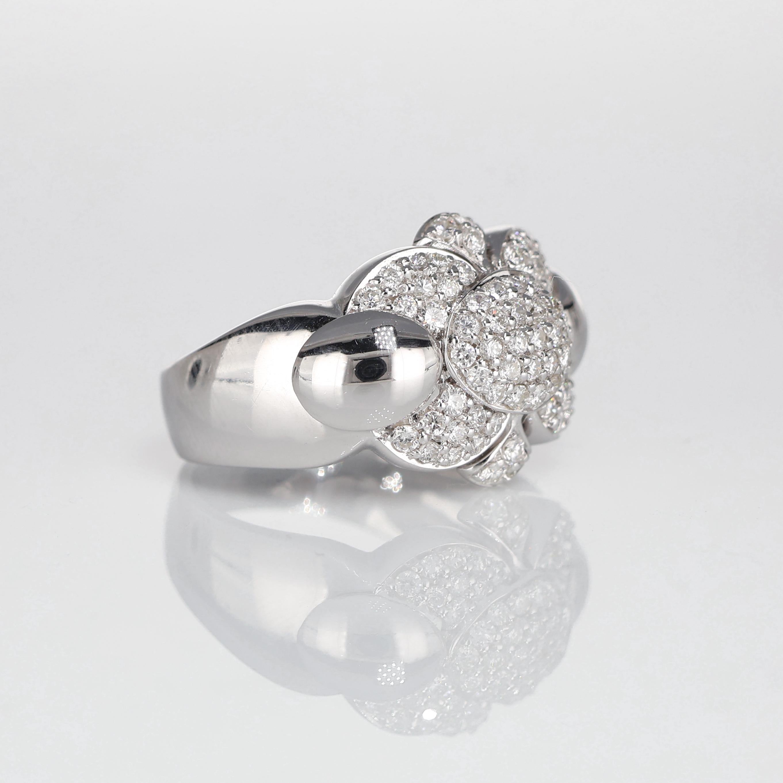 Brilliant Cut Turtle Collection Ring in Rhodium-Plated Gold with Pave Diamonds For Sale