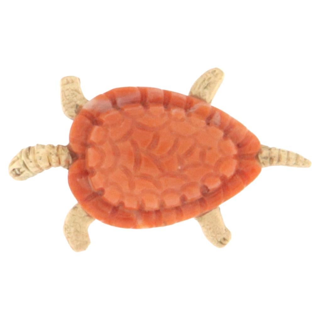 Turtle Coral Diamonds 14 Karat Yellow Gold Brooch For Sale