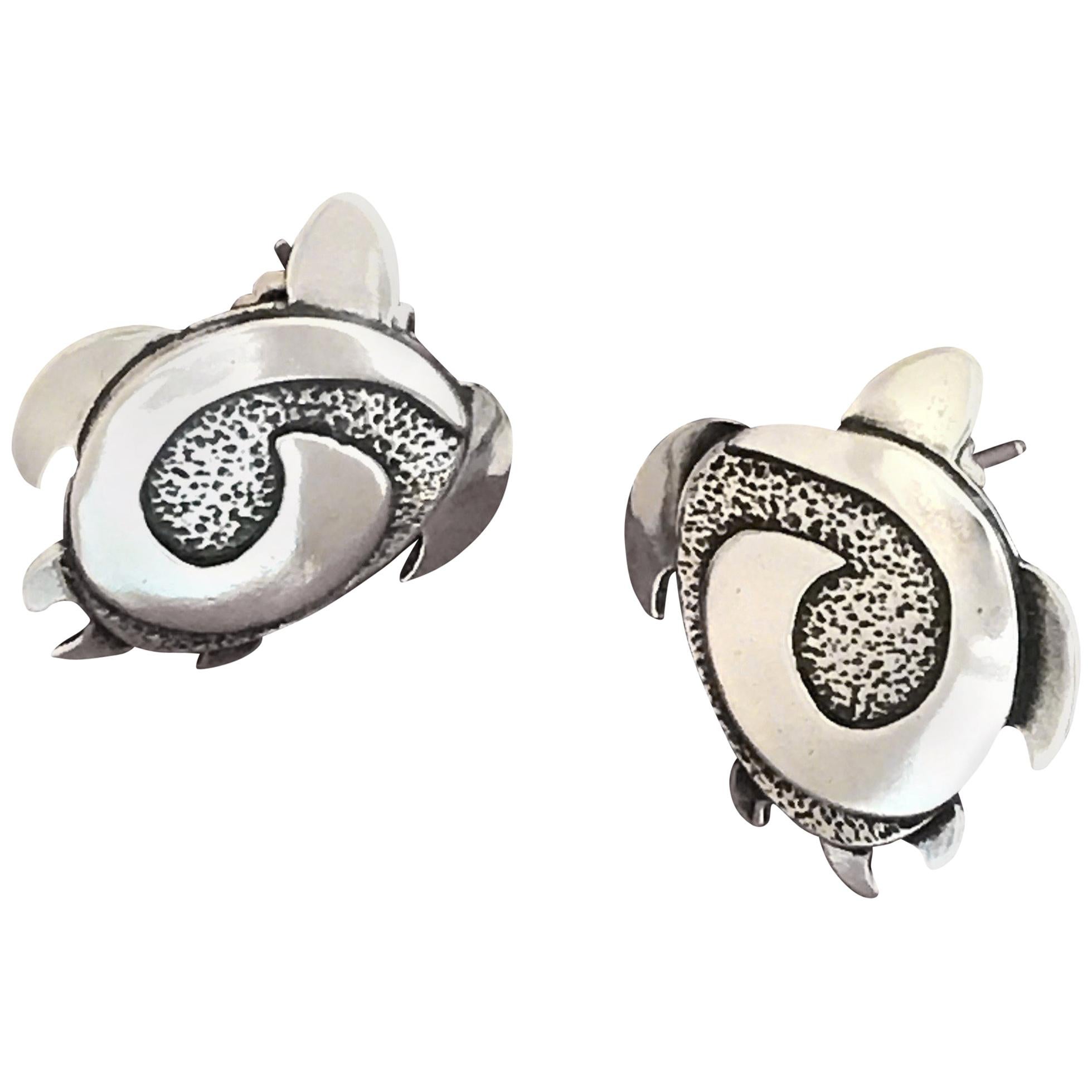 Turtle earrings, Melanie Yazzie cast silver post earrings Turtles contemporary  For Sale