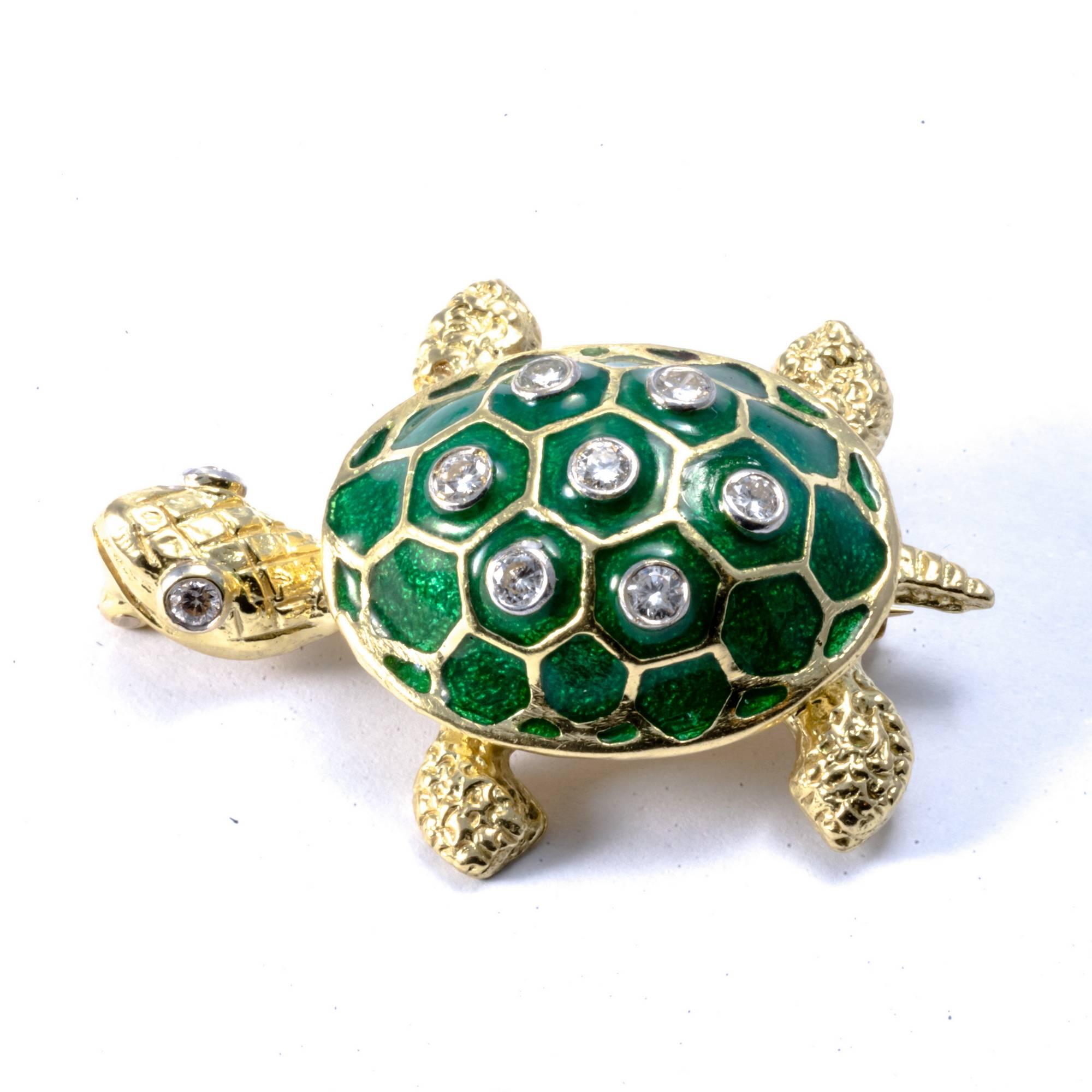 The turtle is a positive symbol in many different cultures: it is a greeting of longevity and endurance, and it is said to represent and encourage the finding of the inner wisdom. That's why  this yellow gold tortoise is a perfect gift! This turtle