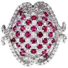 Anillo de Rubí Rojo Vivo y Diamante Blanco Inspirado en una Tortuga