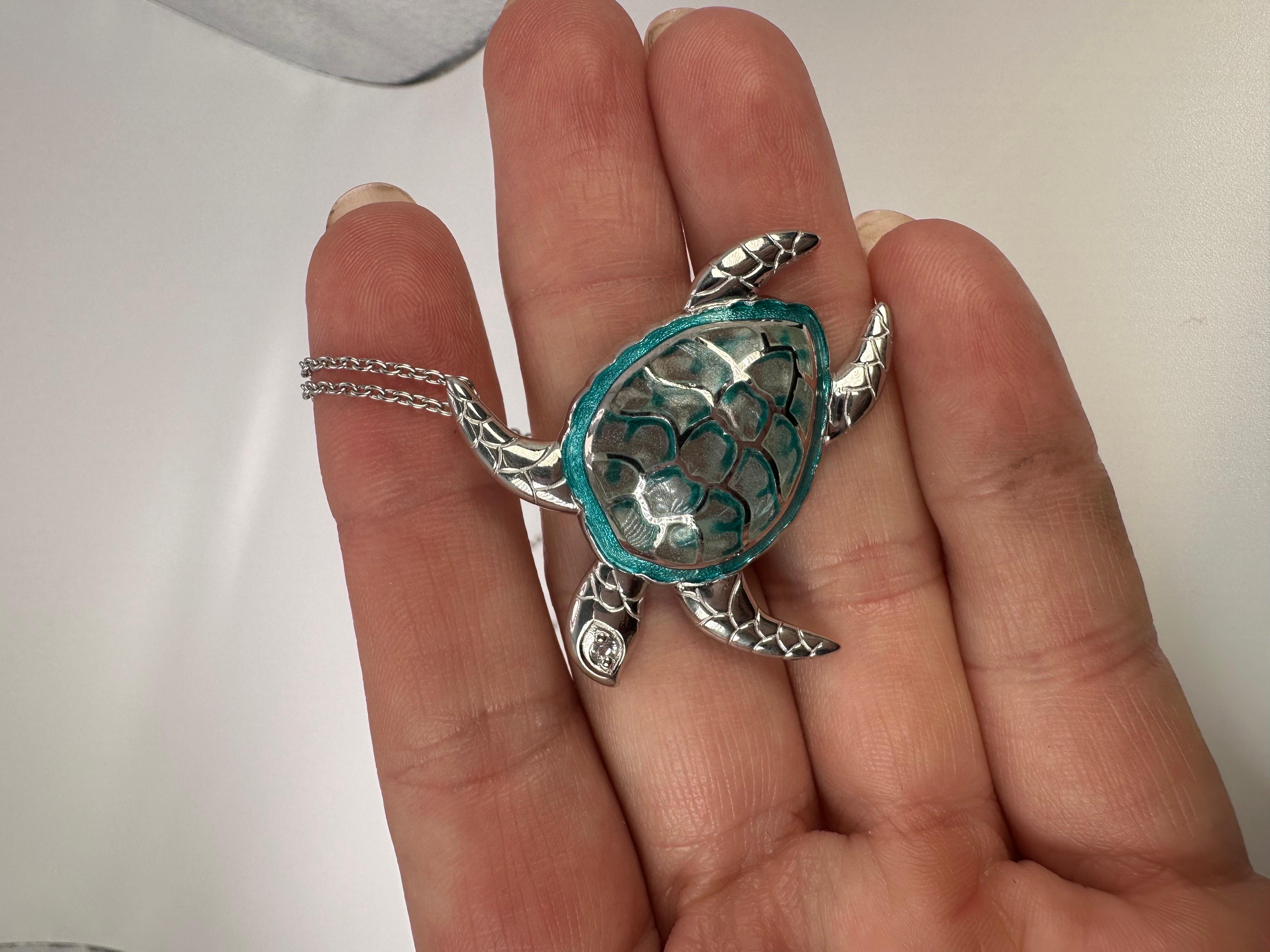 Women's or Men's Turtle pendant necklace sea pendant necklace silver 925 For Sale
