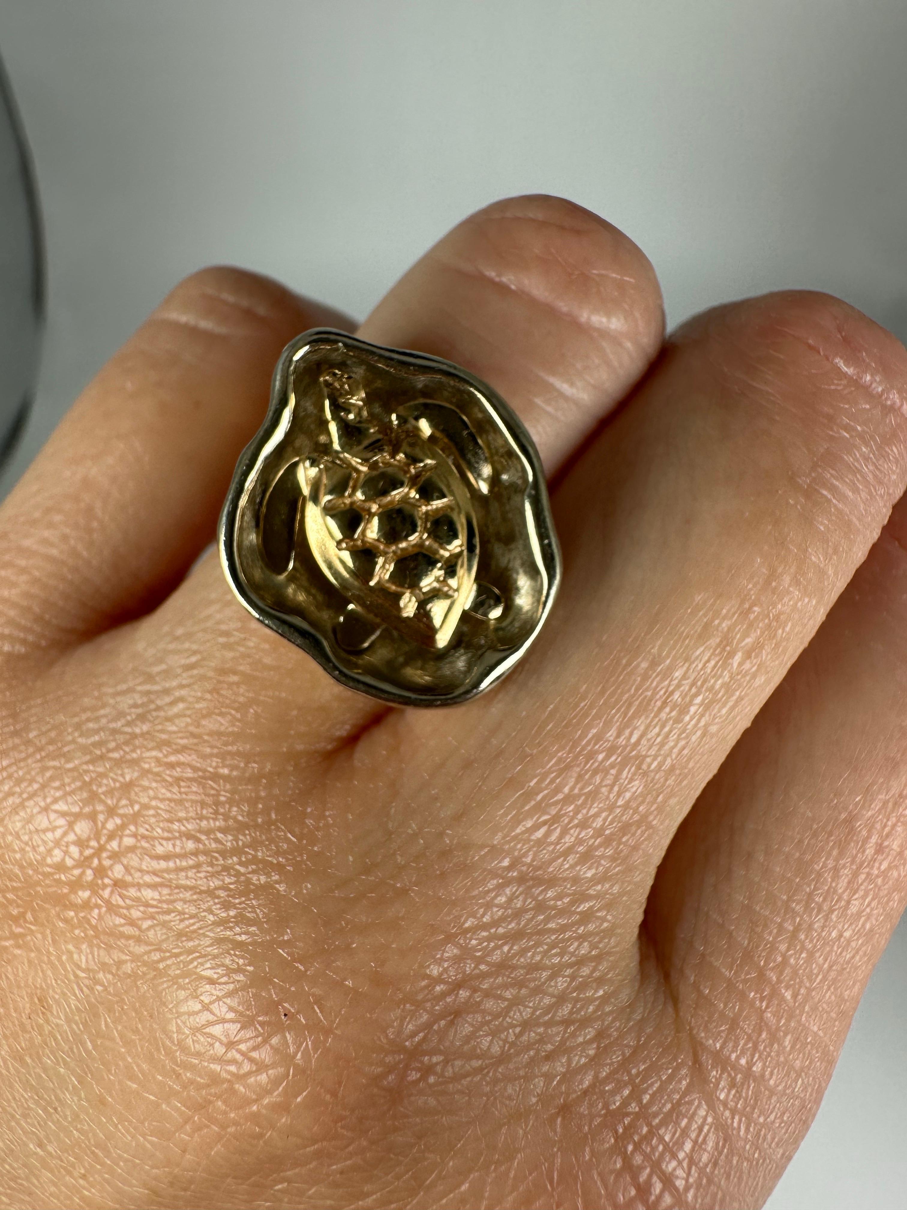 Anello tartaruga in oro 14KT SS misura 6 Anello tartaruga fatto a mano In condizioni Nuovo in vendita a Jupiter, FL
