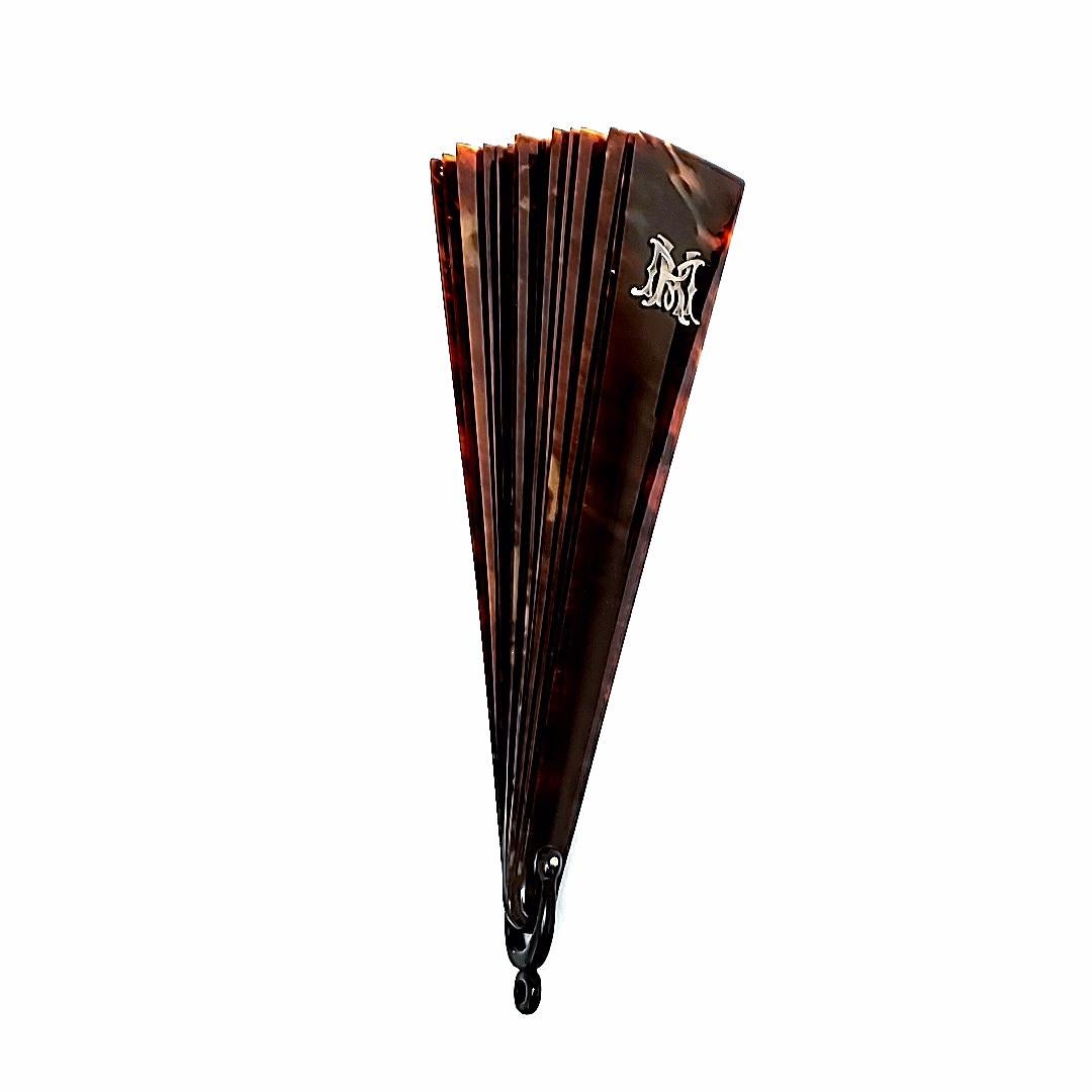 Turtle Shell Fan In Excellent Condition For Sale In Hong Kong, HK