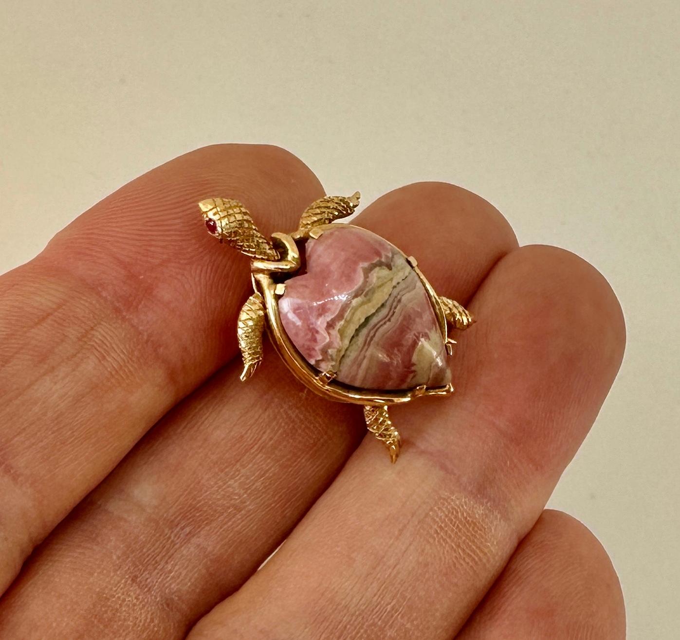 Cabochon Turtle Tortoise Brooch Pin Ruby Pink Rhodochrosite 14 Karat Gold Mary Lou Daves For Sale