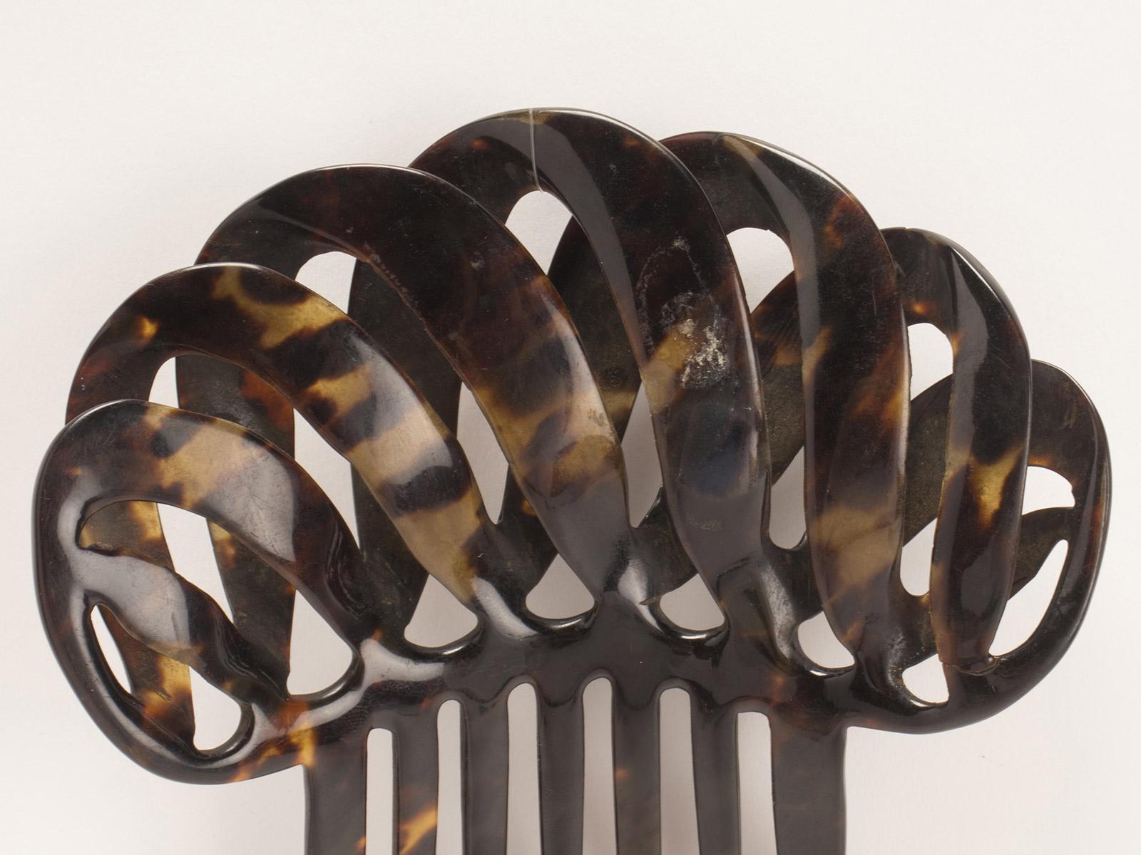 French Turtleshell hair comb-diadem, France 1900.  For Sale
