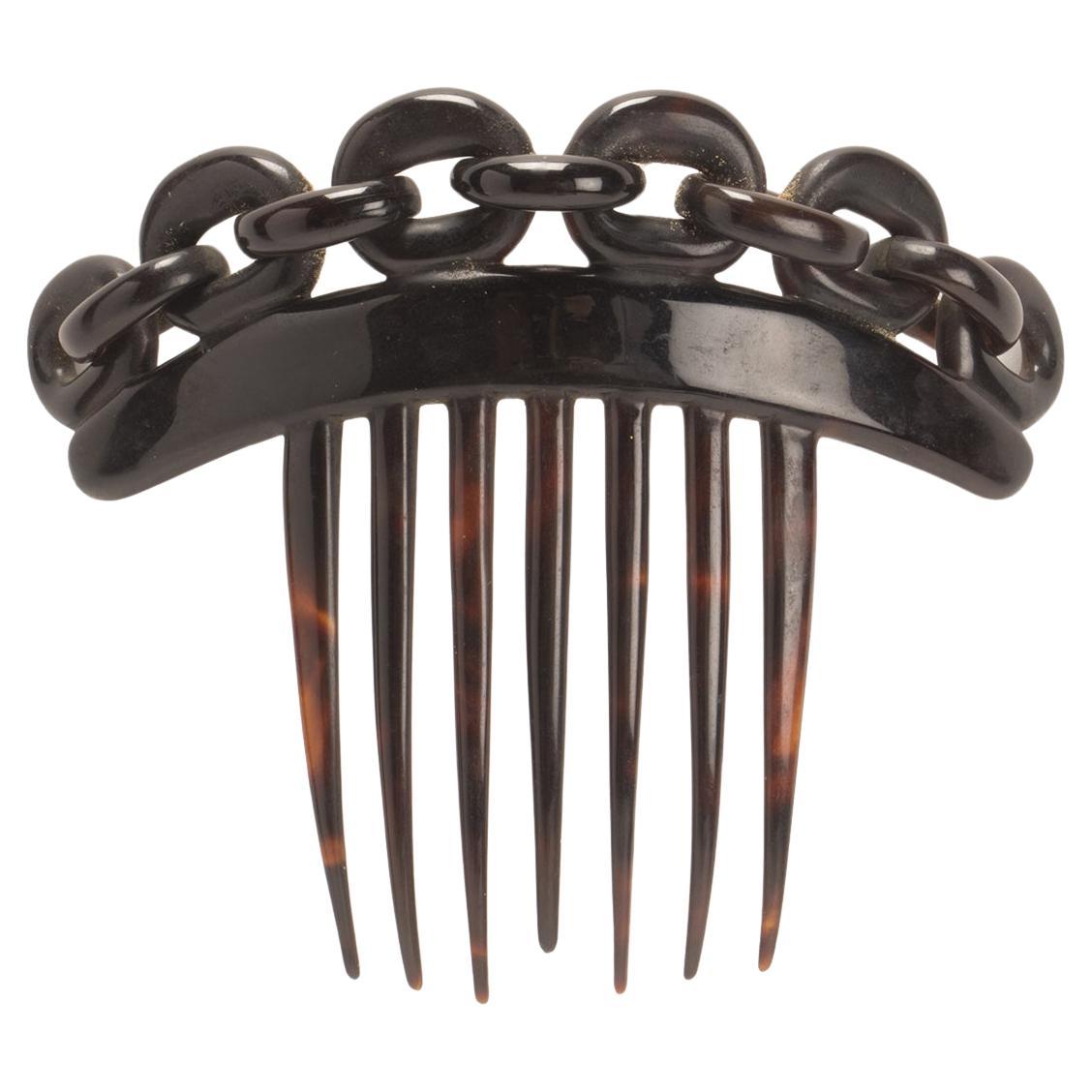 Turtleshell hair comb-diadem with chain motif, France 1900. For Sale
