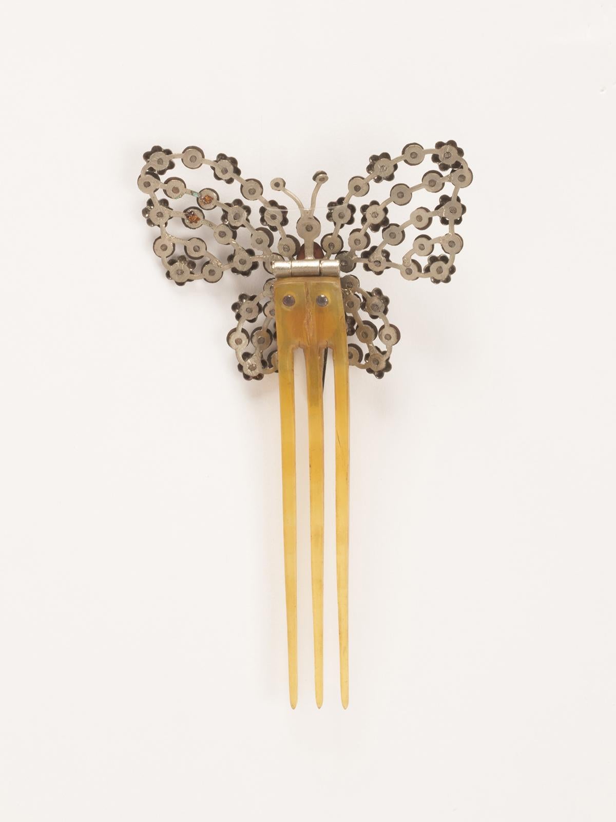 20th Century Turtleshell hair comb with butterfly in cutnsteel, France 1900.  For Sale