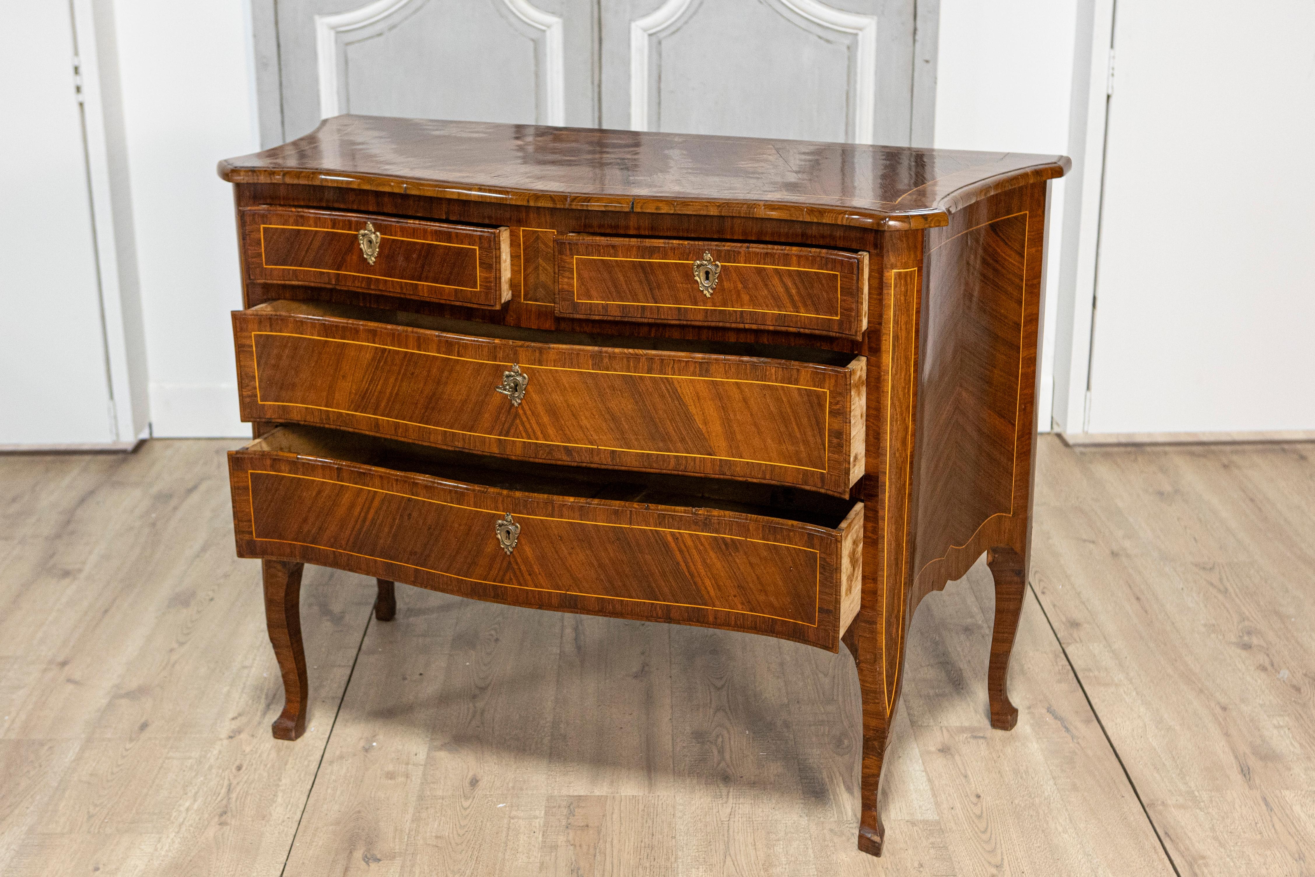 Tuscan 1890s Walnut and Mahogany Four-Drawer Commode with Banding Inlay In Good Condition For Sale In Atlanta, GA
