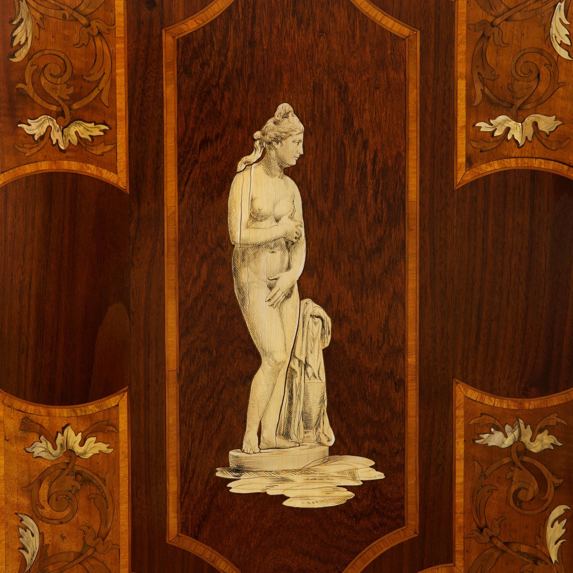 Toskanisches Barockbuffet des 19. Jahrhunderts aus Nussbaum und Knochen im Angebot 5