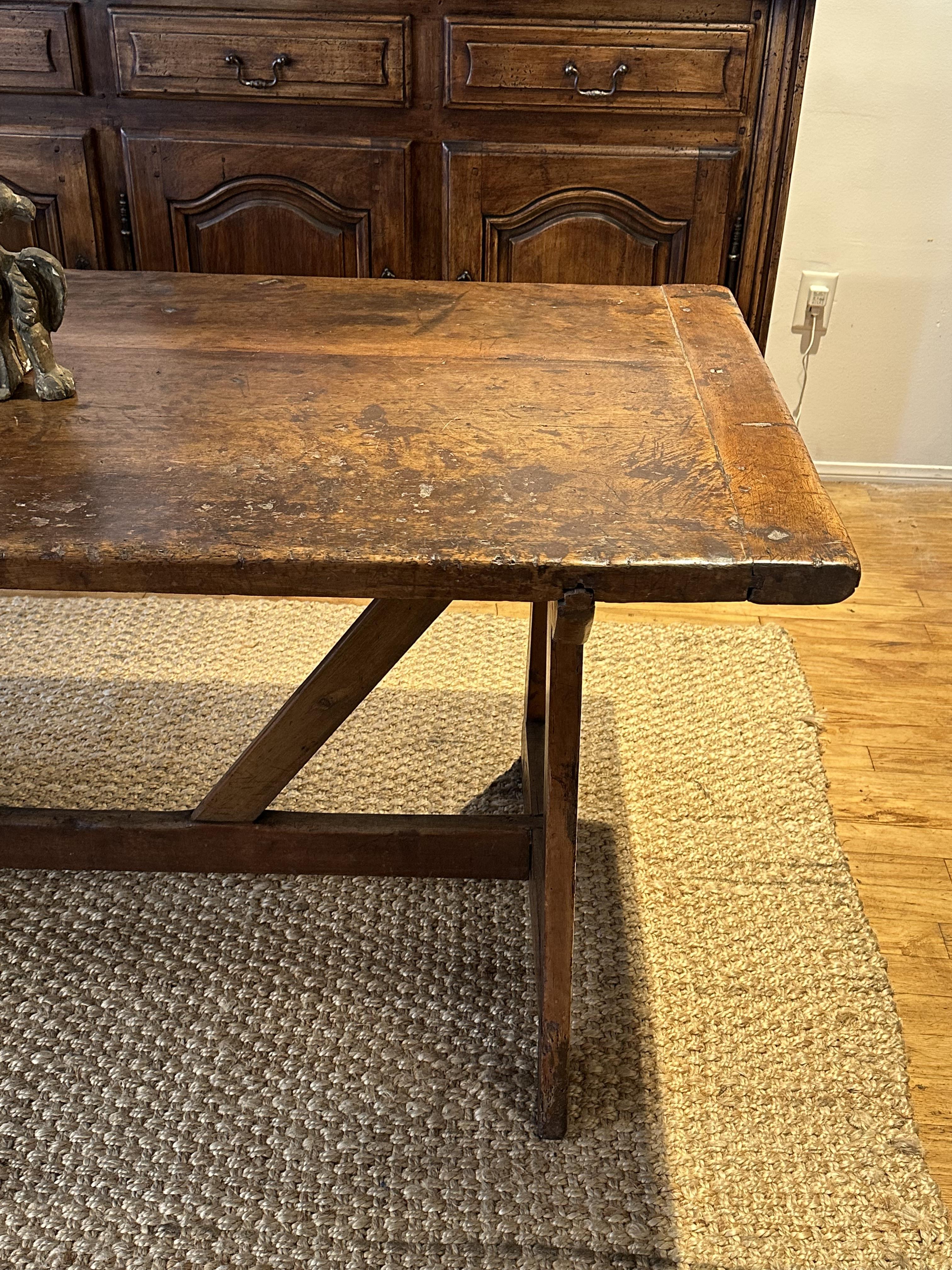 Tuscan Farm Table, circa 1800 In Good Condition For Sale In Los Angeles, CA