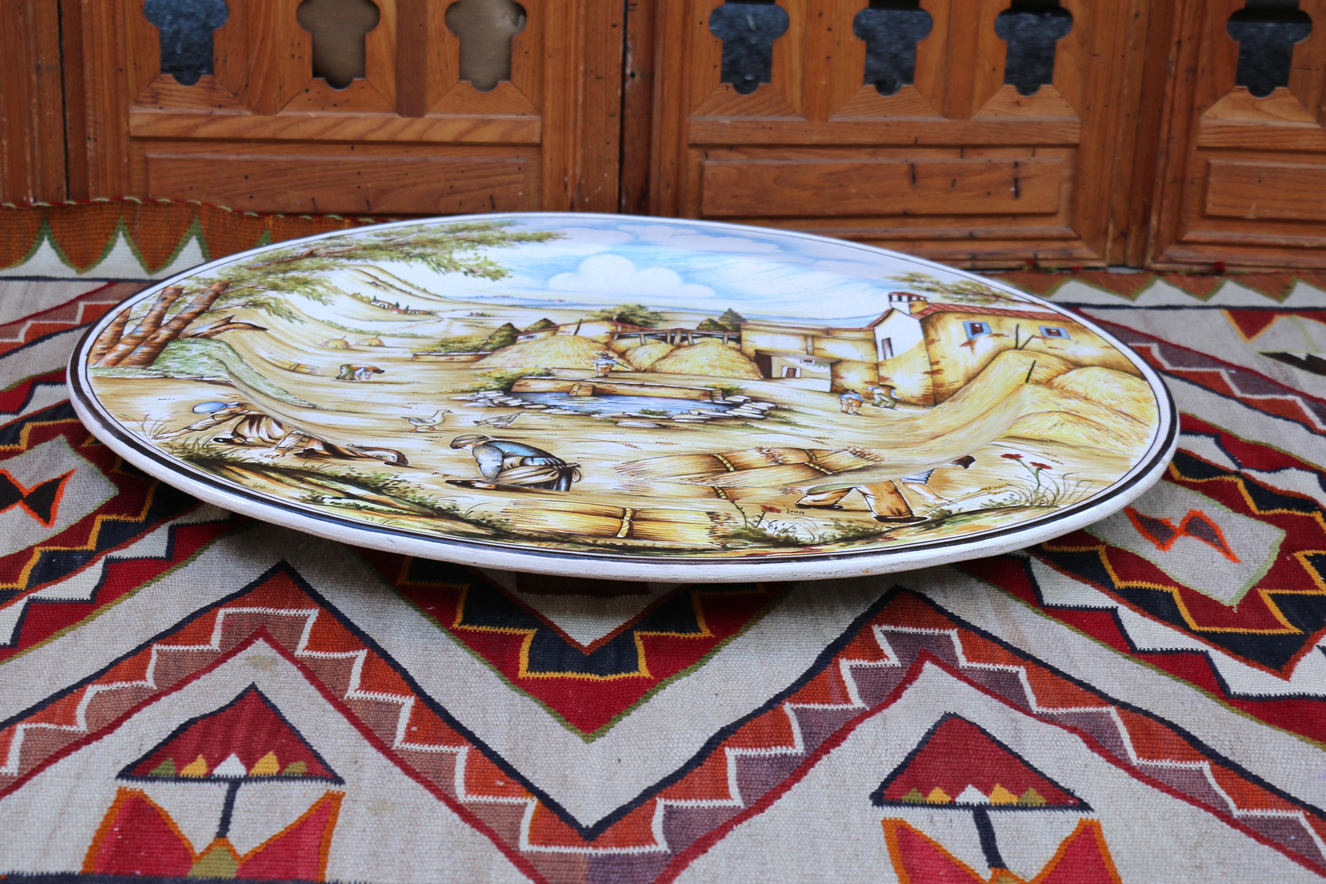 Grand plat décoratif 