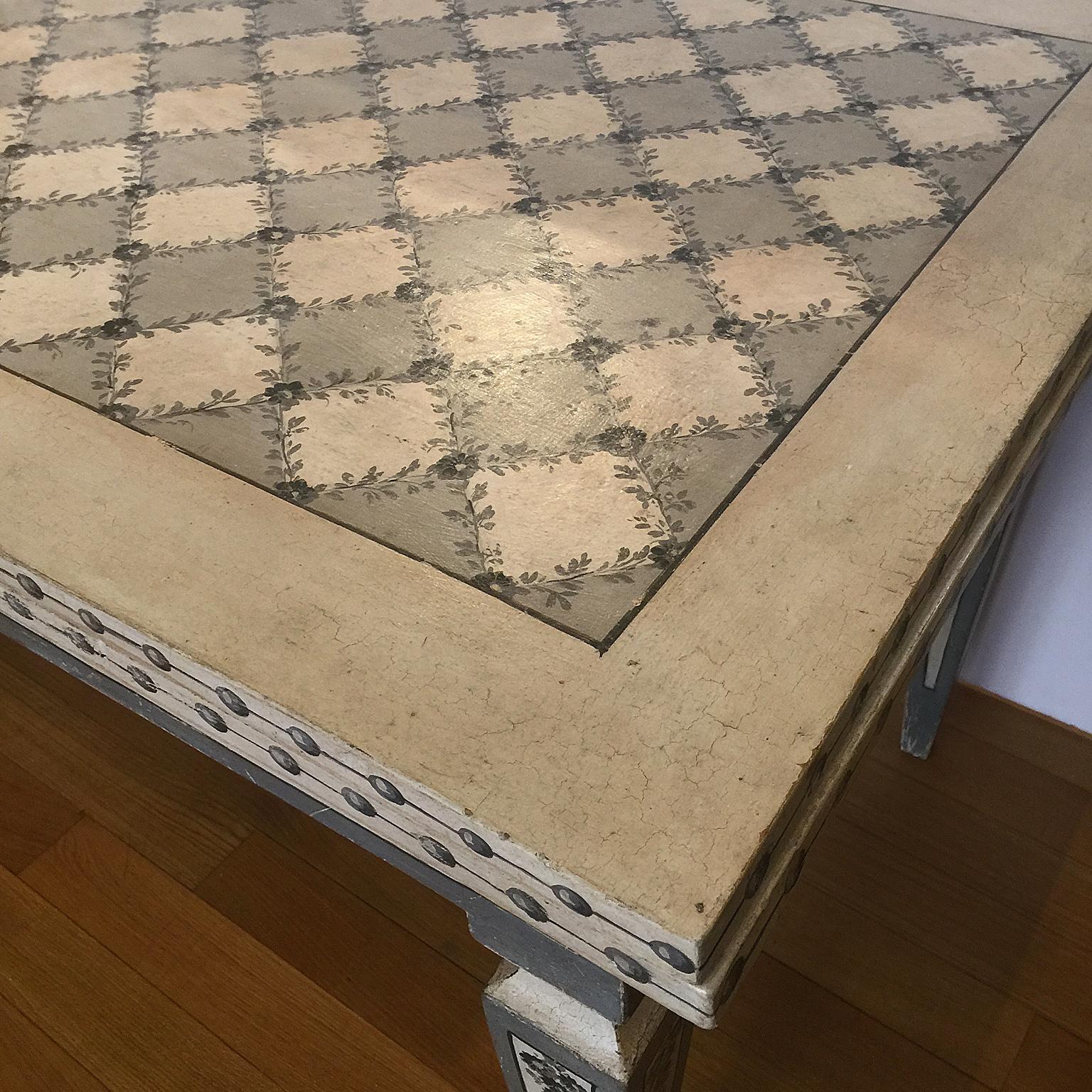 Tuscan Mid-19th Century Extensible Painting Neoclassical Table In Good Condition For Sale In Firenze, IT