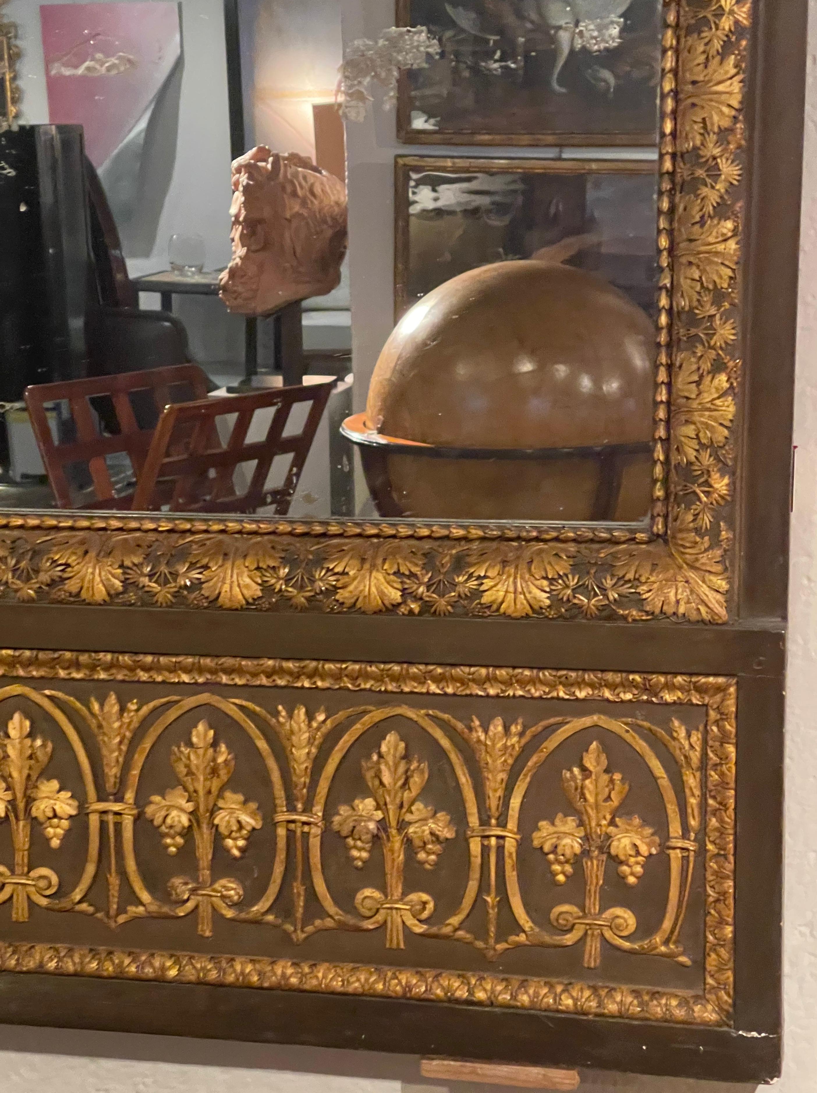 Lucca Neoclassical Trumeau Carved Mirror, Early 19th Century For Sale 2