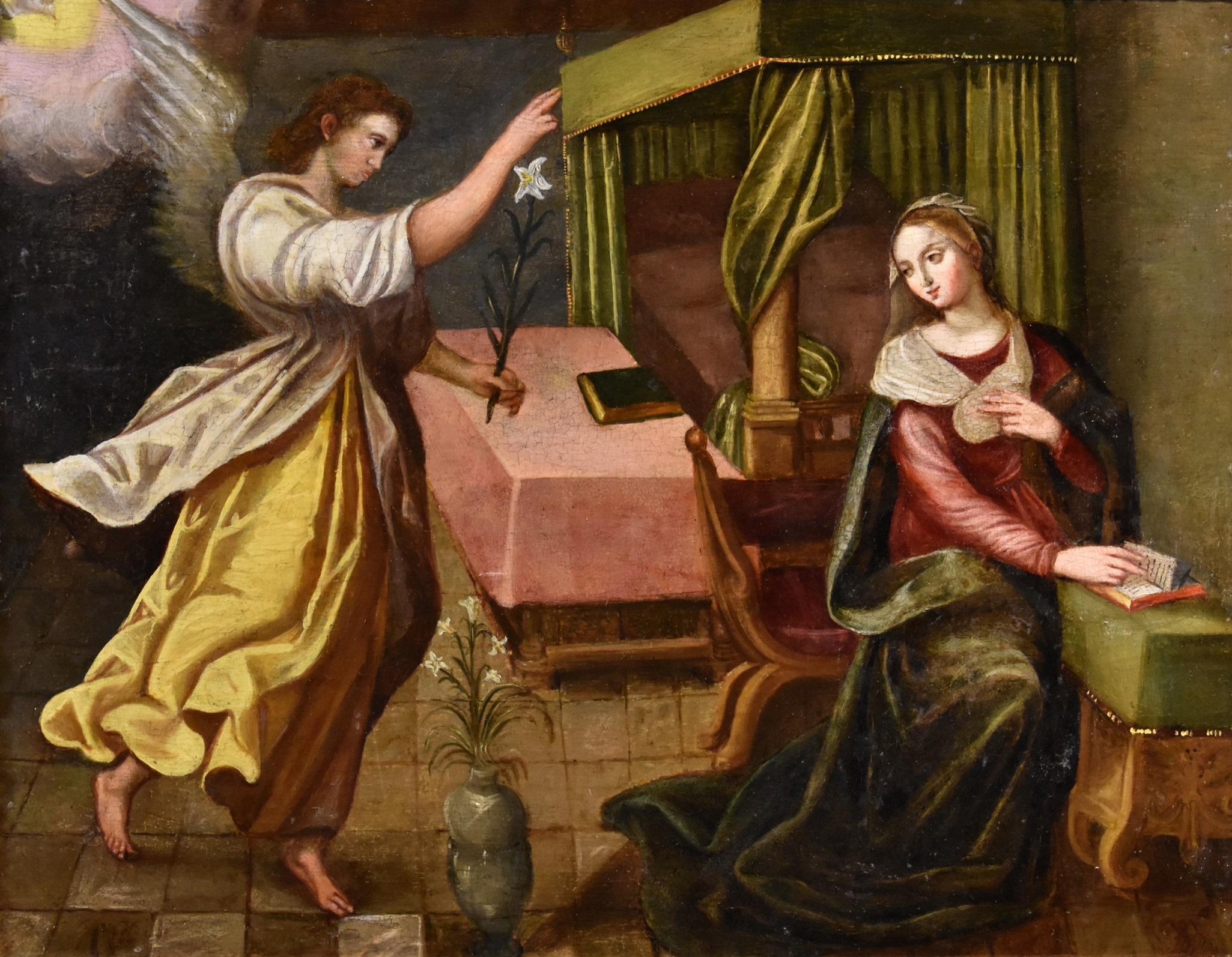 Annunciation Religious Paint Oil on table Tuscan School 16th Century Old master - Old Masters Painting by Tuscan School Second Half Of The 16th Century