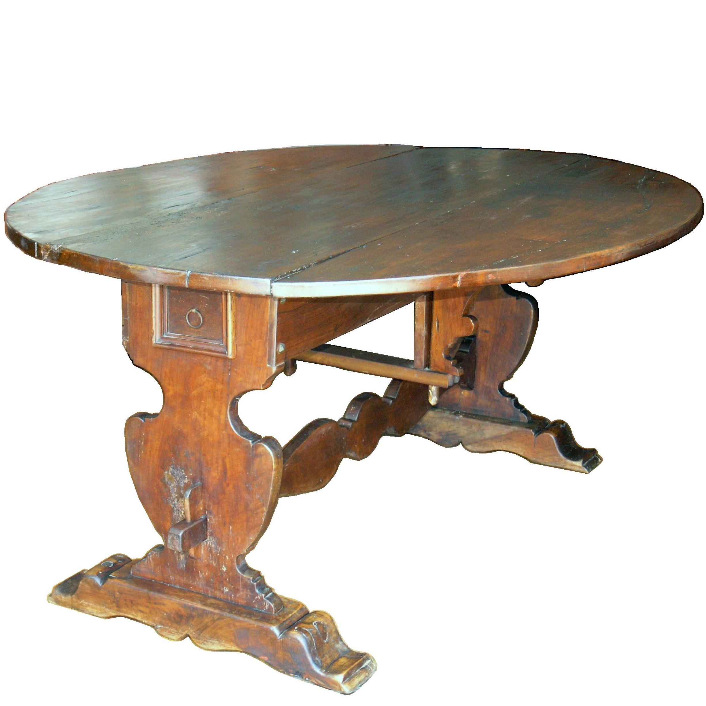Tuscan Walnut Drop-Leaf Centre Table, circa 1850 For Sale
