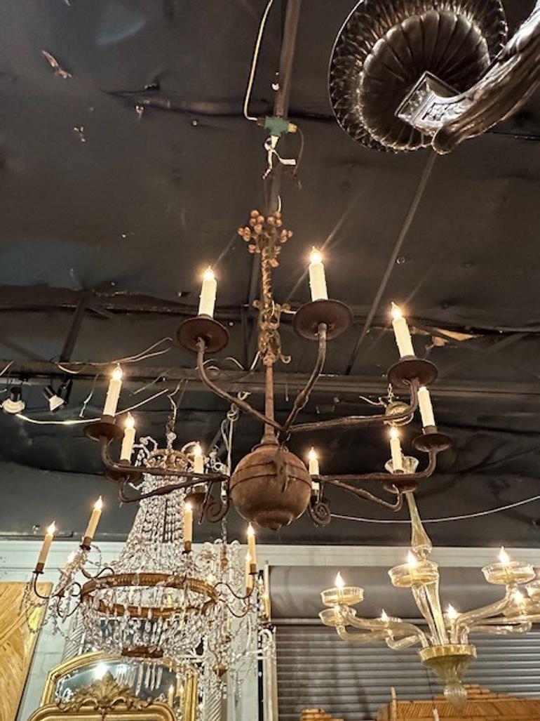 Tuscan Wood and Iron 9-light Chandelier For Sale 3
