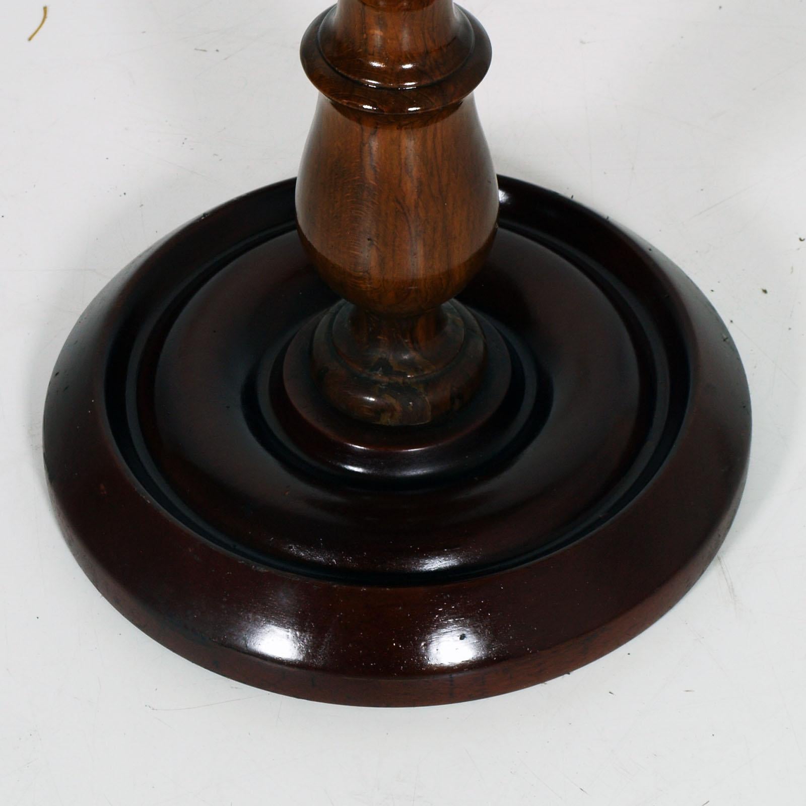 Italian Tuscany 19th Century Renaissance Column Pedestal by Dini & Puccini in Walnut  For Sale