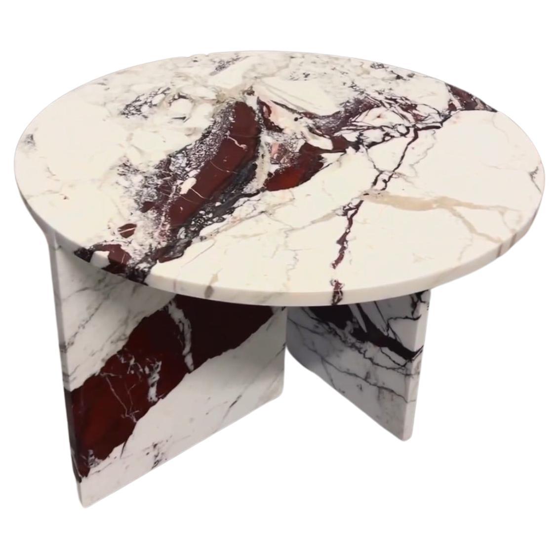 Runder Couchtisch aus violettem Calacatta-Marmor aus der Toskana, hergestellt in Italien im Angebot