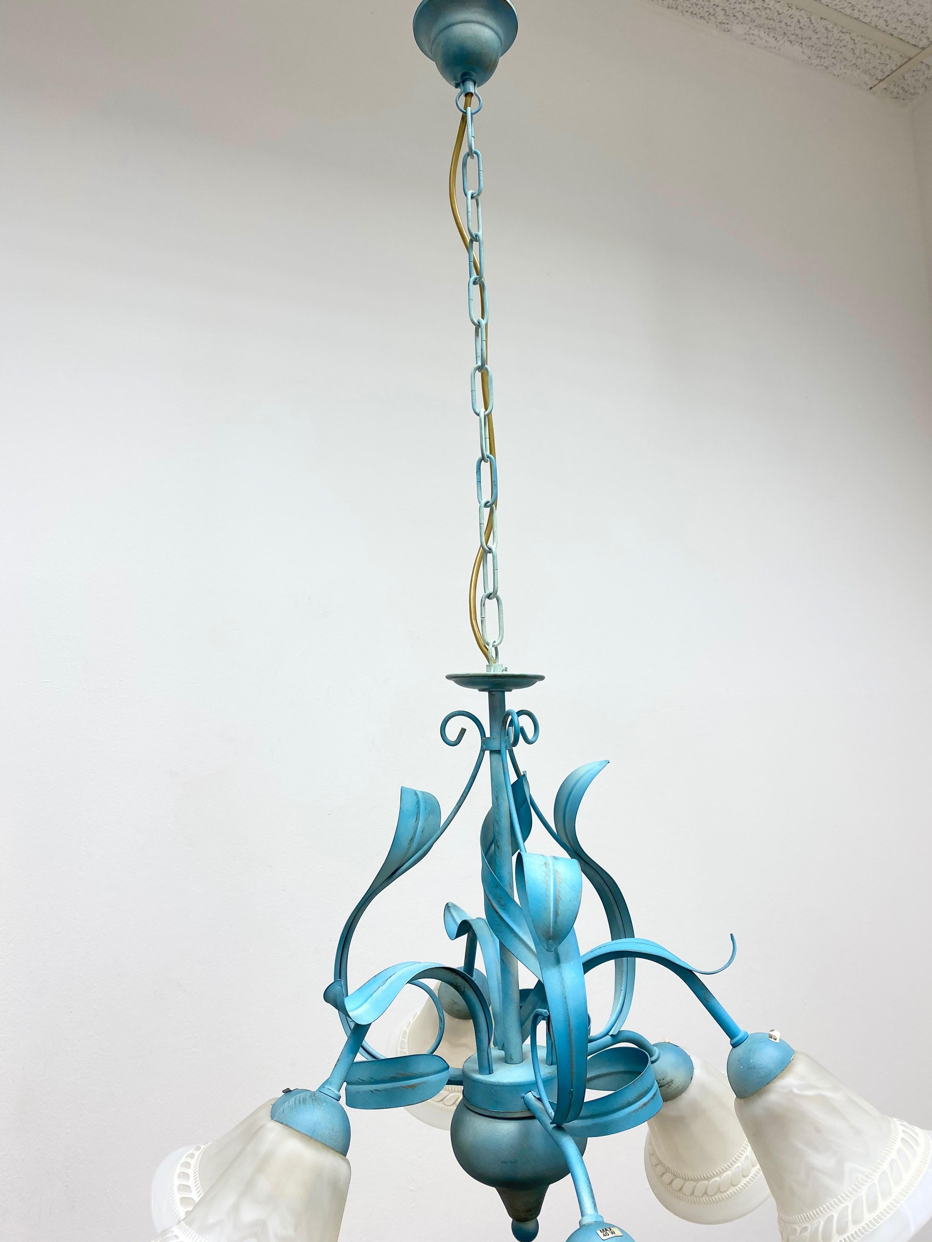 Country Lampadario a sospensione in stile toscano in vetro e metallo colorato blu, anni '80, Italia in vendita