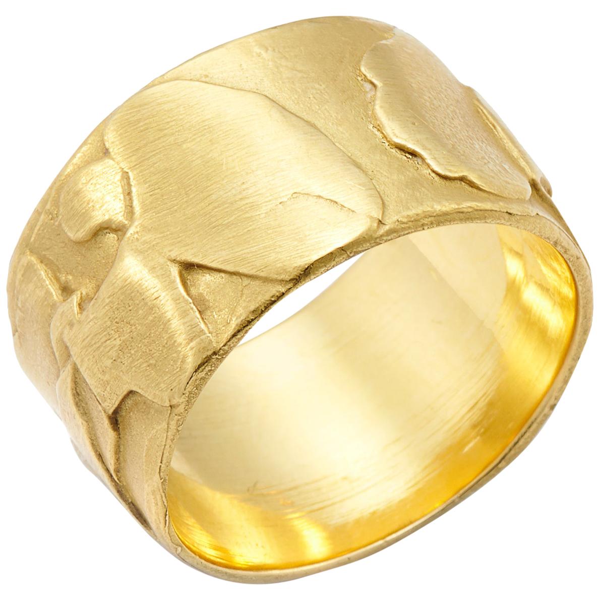 Susan Lister Locke Tuscany Wide Band Ring in 18 Karat Gold For Sale