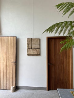 Pintura Art Povera realizada con cuero y madera. Cartografía, mapa aéreo, marrón.