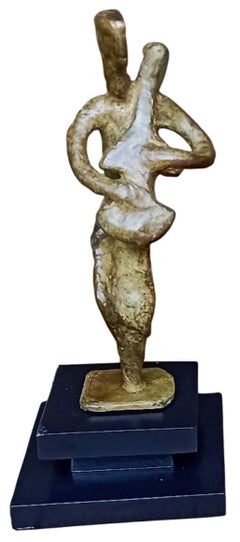 Musicista, scultura in bronzo, figura bruna di artista contemporaneo "In magazzino"