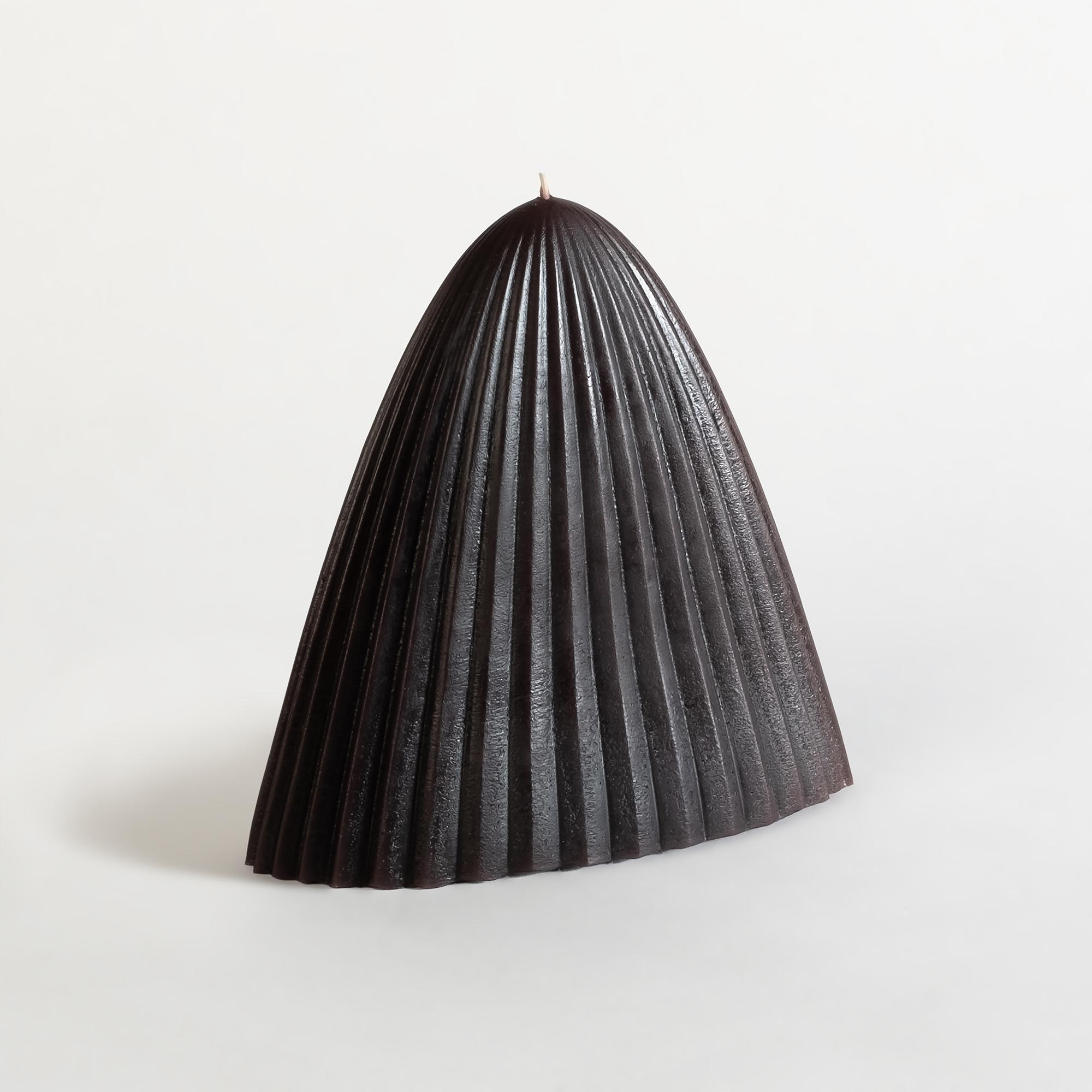 Calco Tusk Candle, Set of Two, Black Beeswax in vendita