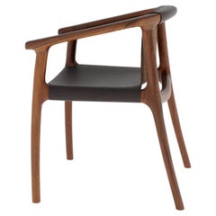 Tusk Sling Chair in Saddle Leather & Walnut by Möbius Objects