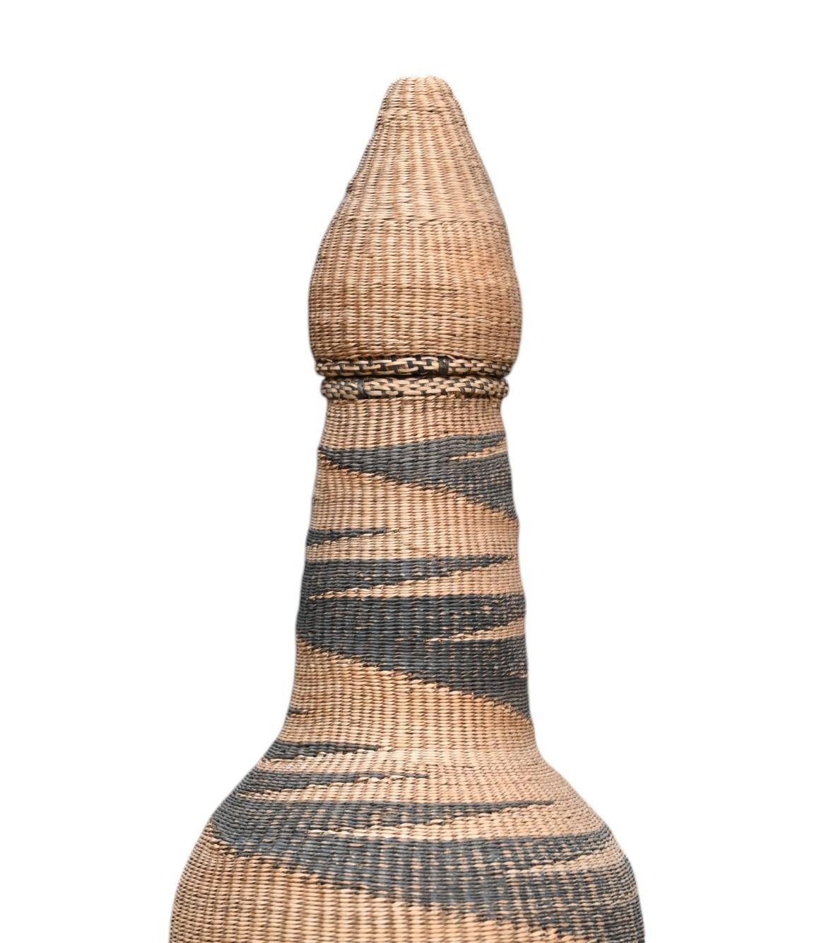 Rwandan Rare Tutsi Prestige Bottle — Museum-Quality Weaving (Rwanda, 20th Century) For Sale