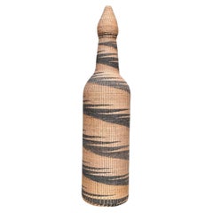 Tutsi (Rwanda) prestige bottle with vegetal fibre