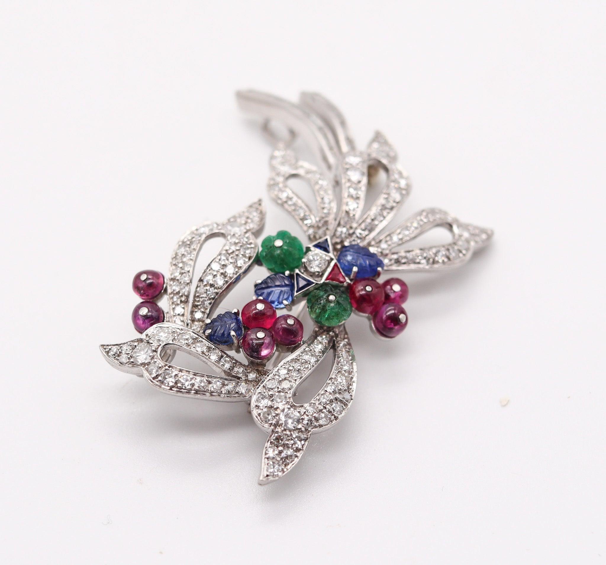 TUTTI FRUTTI 1950 Art-Deco Pendant Brooch In Platinum Diamonds & Gemstones For Sale 1