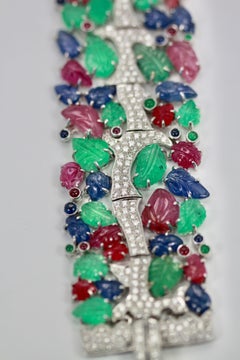 Tutti Frutti-Armband mit geschnitzten Steinen und Diamanten 18 Karat