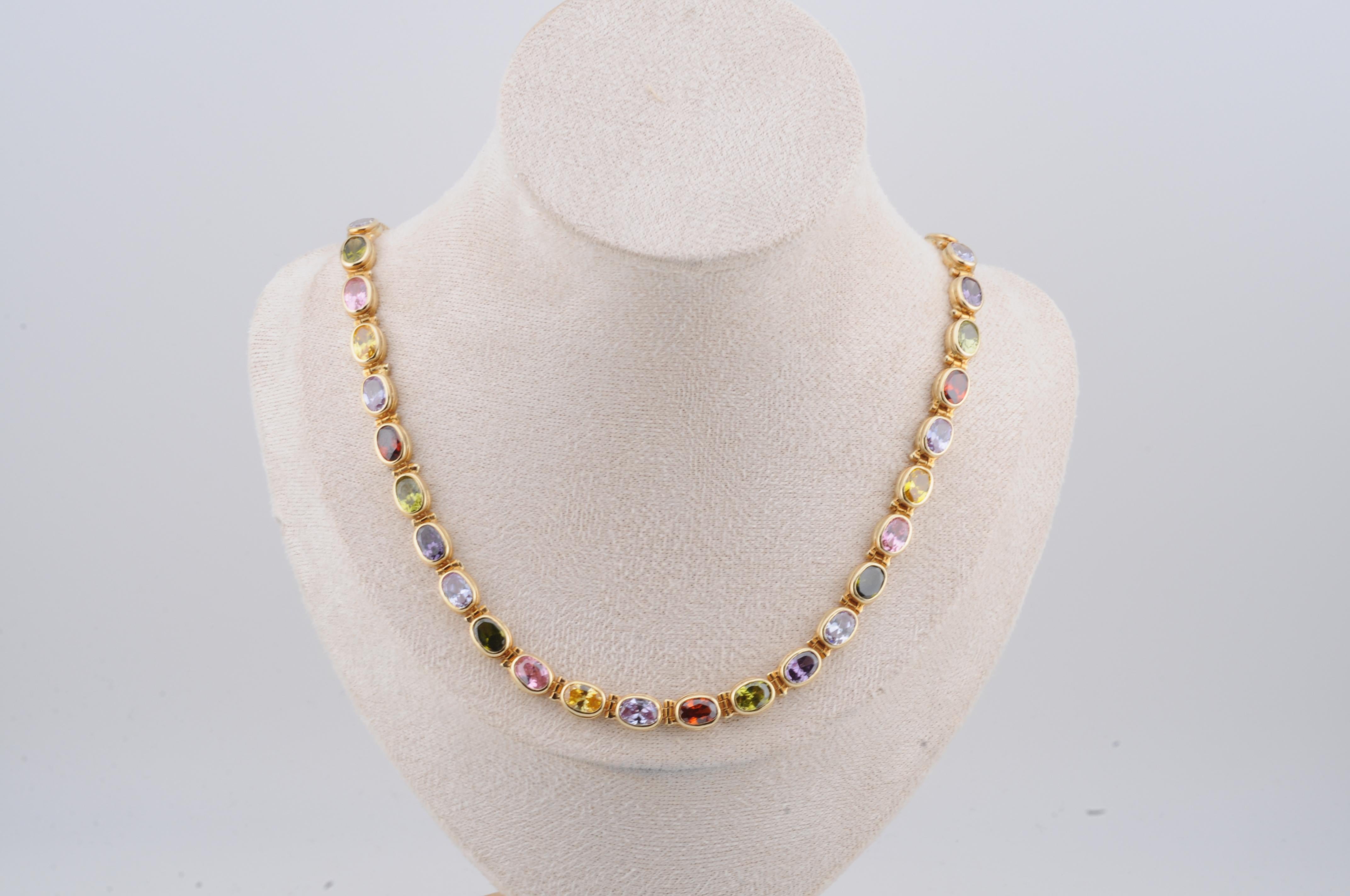 Tutti Frutti Multi Gemstone Necklace in 18k Yellow Gold  45 Oval-Cut Stones Corte oval en venta