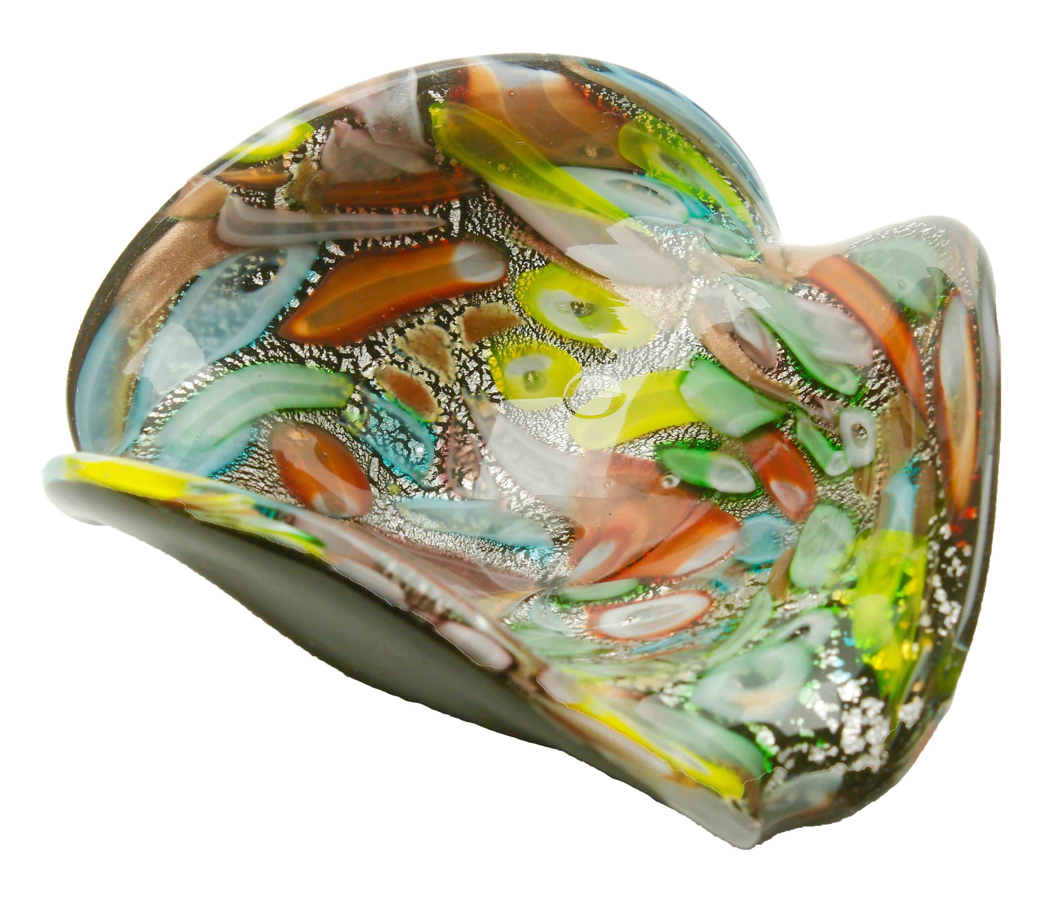 Amazing tutti frutti Murano art glass bowl by Dino Martens, 1960s.

Colorful Tutti Frutti Murano art glass bowl attributed to Dino Martens and Arte Vetreria Muranese.
Zanfirico and latticino techniques in pastel colors, silver and copper