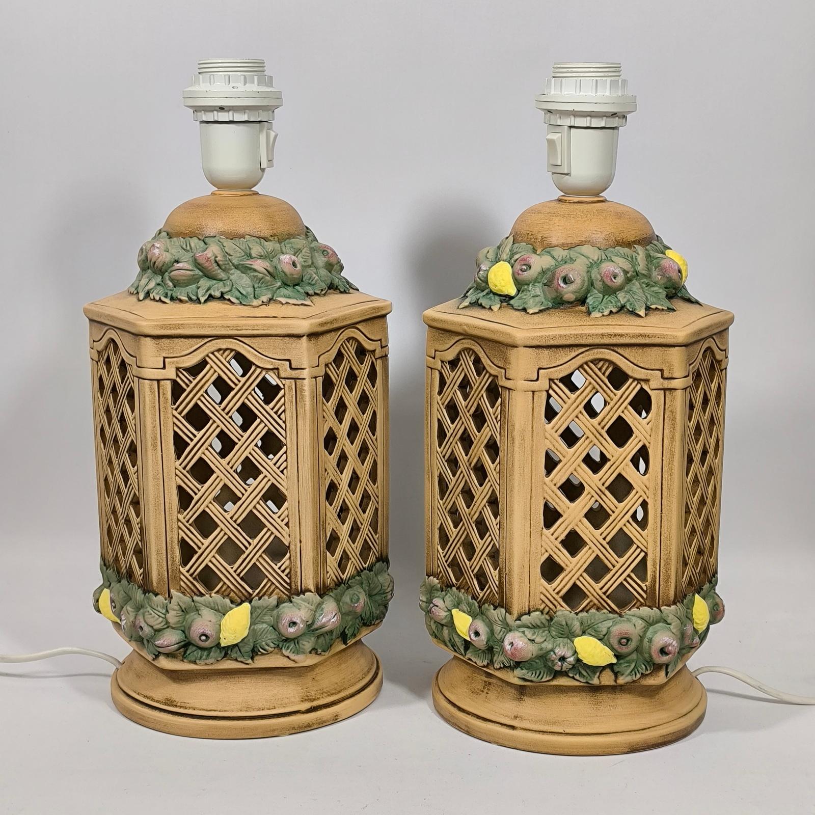 20th Century Tutti-Frutti Pair of Italian Ceramic Table Lamps, Fruit Decor, Hand-Painted For Sale