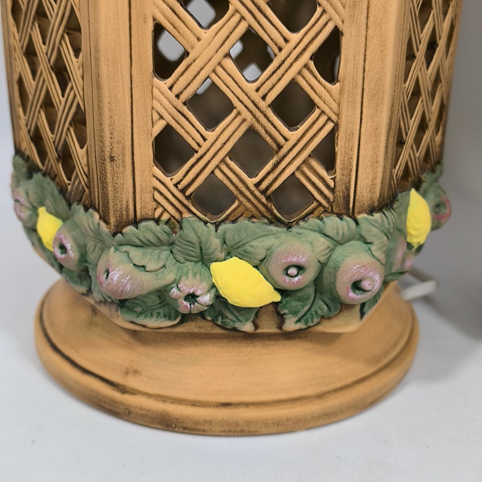 Tutti-Frutti Pair of Italian Ceramic Table Lamps, Fruit Decor, Hand-Painted For Sale 4