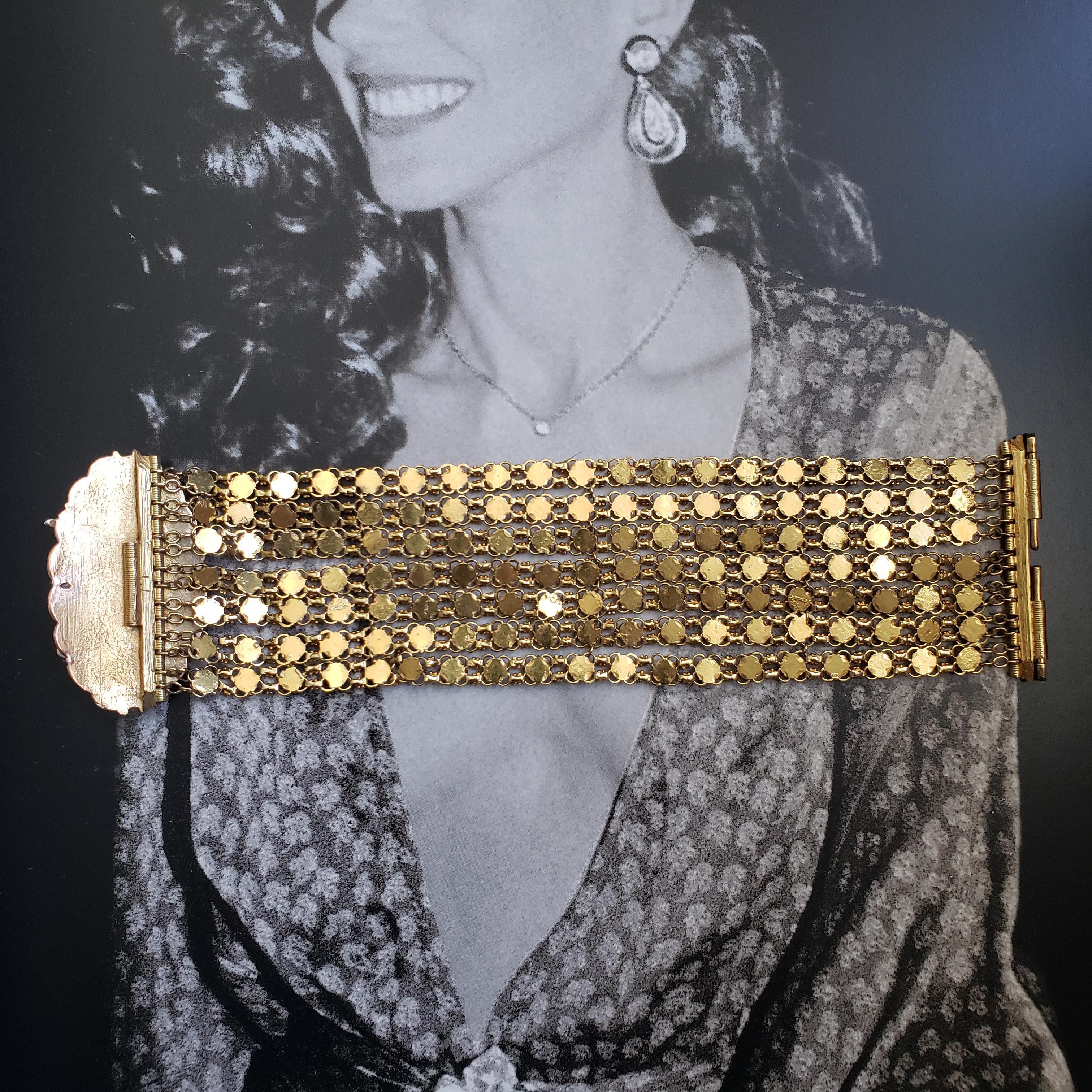 Donna Tutti Frutti Rubini Zaffiri Smeraldi Diam  Bracciale realizzato in oro giallo 20 carati in vendita