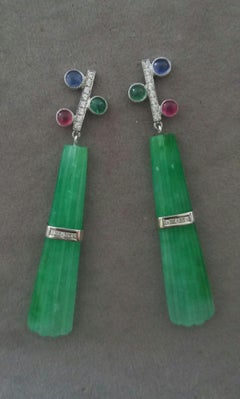 Pendientes Colgantes de Jade Estilo Tutti Frutti Rubí Zafiro Esmeralda Oro Diamantes