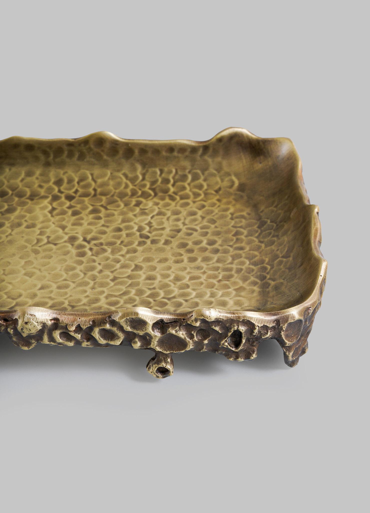 Indien Plateau Tutti Frutti en laiton, Viya by Vikram Goyal en vente