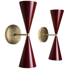 Applique murale de smoking en laiton + émail rouge sang  par Blueprint Lighting Nyc