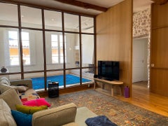 TV-Tischbank aus massiver Eschenholz, süd skandinavisches Design von Eric Gizard, Paris