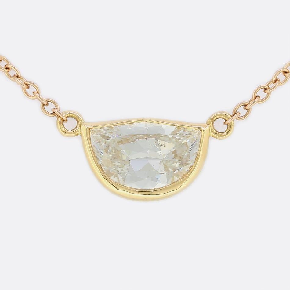 Victorien Pendentif demi-lune TVJ avec diamant 0,85 carat en vente