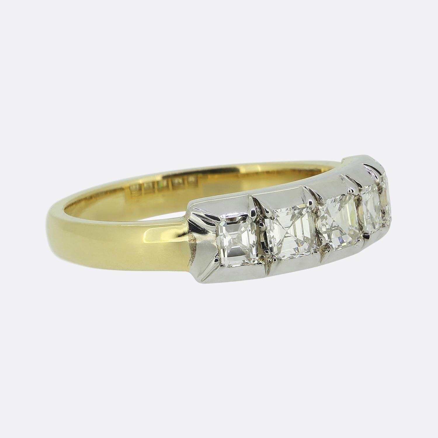 TVJ 0,90 Karat Asscher Cut Diamant Fünf-Stein-Ring (Georgian) im Angebot