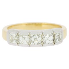 TVJ 0.90 Carat Asscher Cut Diamond Five Stone Ring (bague à cinq pierres)