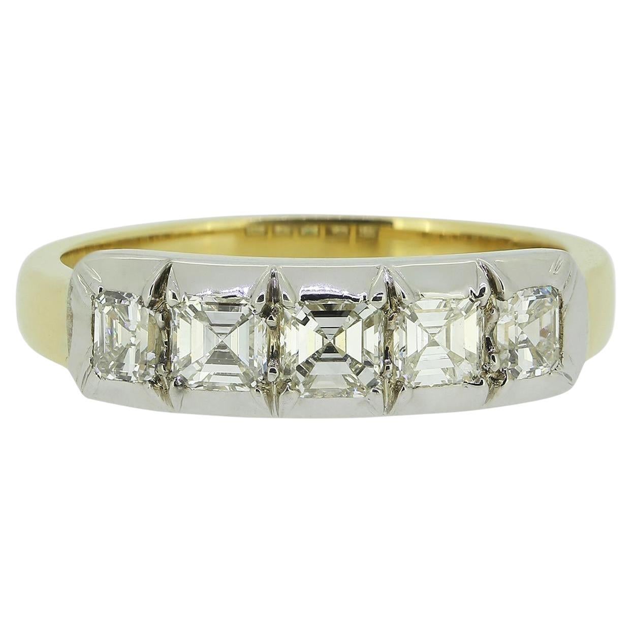 TVJ 0,90 Karat Asscher Cut Diamant Fünf-Stein-Ring